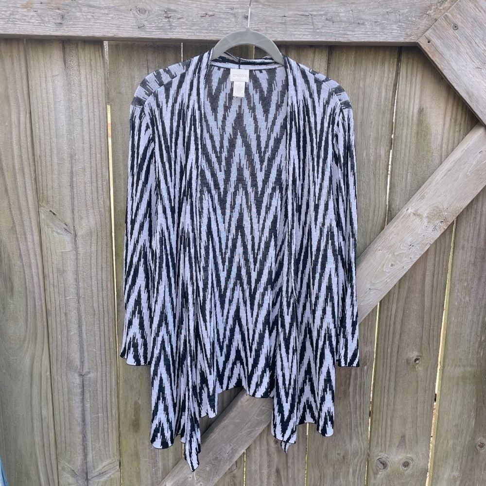 Chicos Black and White Chevron Striped Open Front Lightweight Cardigan